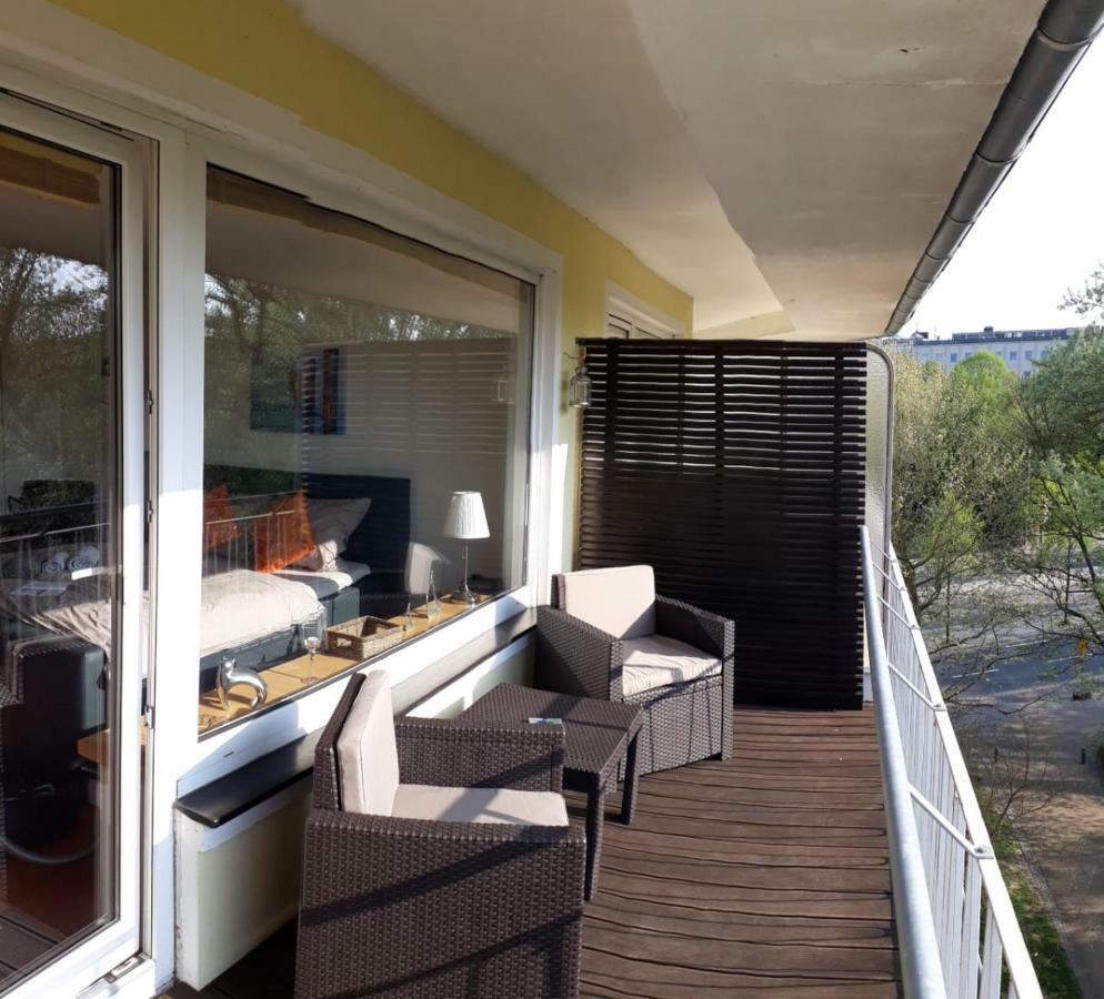 Modern City Apartment With Balcony And Nice Parc View Bremen Eksteriør bilde